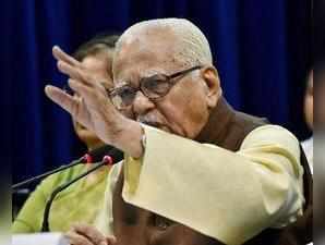 Lucknow: UP Governor Ram Naik addressing a press conference on the occasion of c...