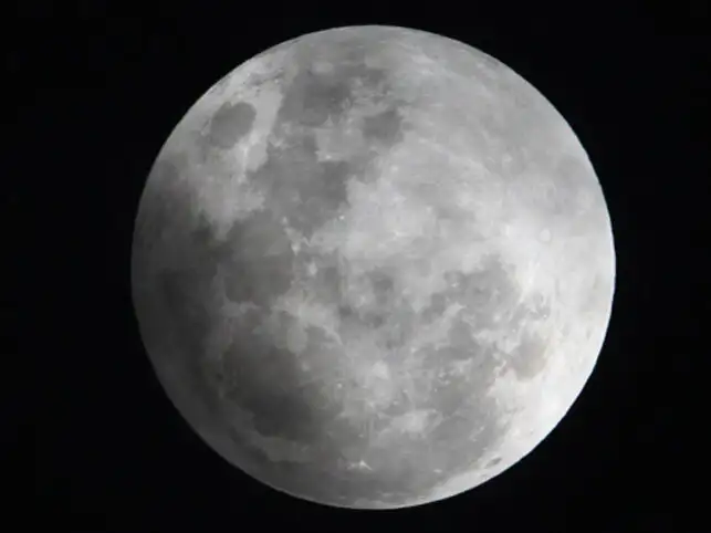 The moon will be the mobile communications next year The moon will be the mobile communications next year