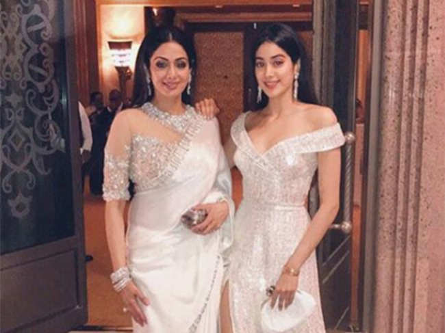 Janhvi Kapoor pens touching note for mum Sridevi: The only person I ever needed was you