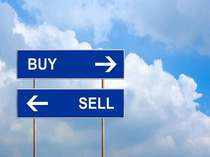 'BUY' or 'SELL' ideas from experts for Monday, 5 March 2018