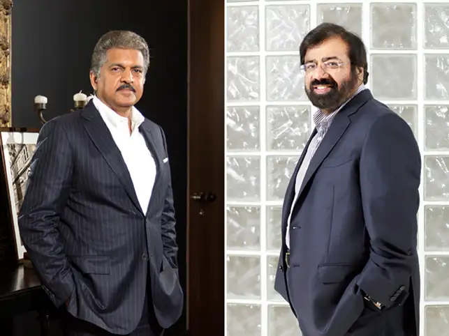 Anand Mahindra (L) and Harsh Goenka (R). Anand Mahindra (L) and Harsh Goenka (R).