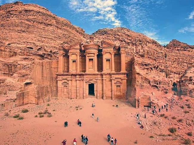 æggelederne hvis dyb Petra: Jordan's Petra: A keeper of secrets? - The Economic Times