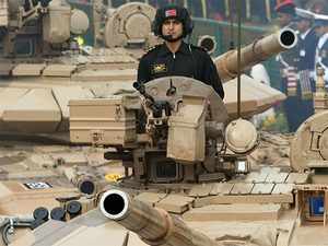 Army-weapons-bccl