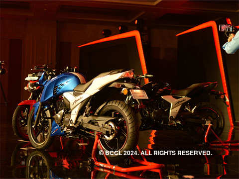 The Looks Tvs Motor Launches 18 Apache Rtr 160 4v At Rs 81 490 The Economic Times