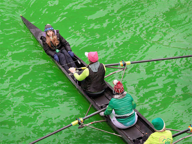 Chicago river dyed green