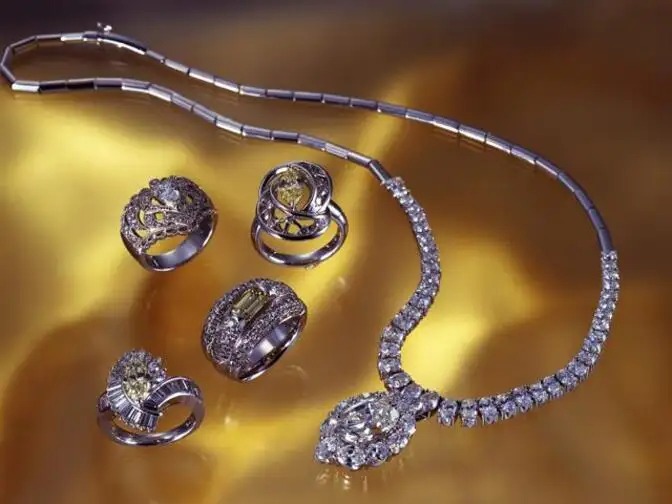 Unable to choose a diamond? Here&rsquo;s the checklist to follow