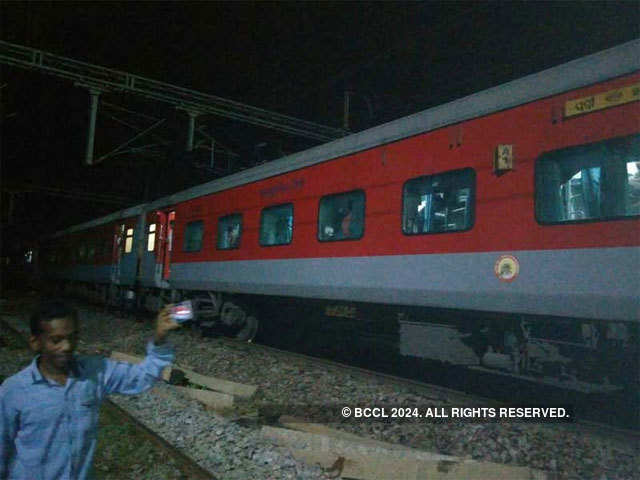Train goes without engine for 13 km!
