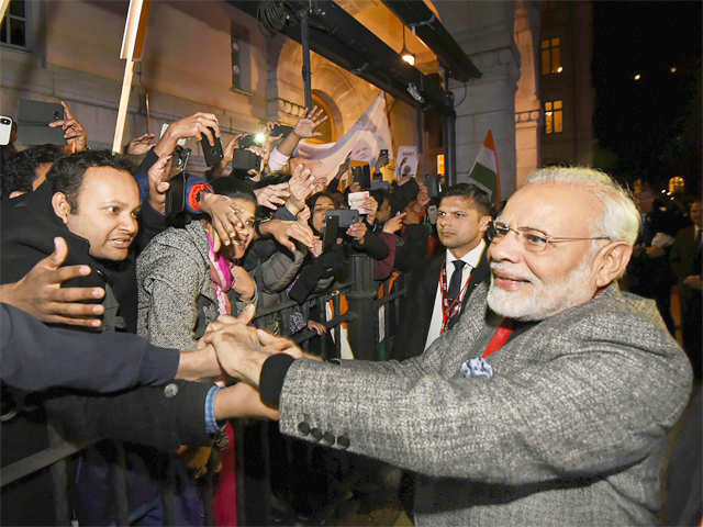 PM greeted by Indian Community