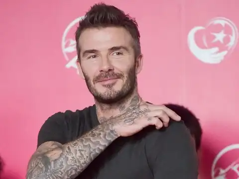 David Beckham vs Spanish Linesman