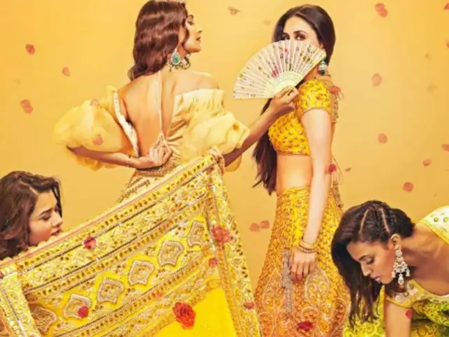 https://img.etimg.com/thumb/msid-63912943,width-643,imgsize-236114,resizemode-4/kareena-kapoor-sonam-kapoor-launch-trailer-of-much-anticipated-veere-di-wedding.jpg
