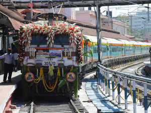 Indore-Puri Humsafar train flagged off by Lok Sabha Speaker