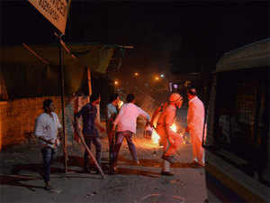 Two dead in communal clashes in Aurangabad