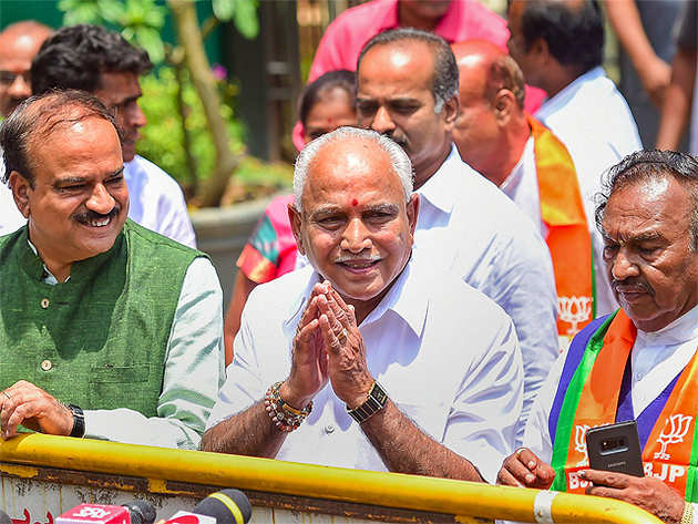 Live Karnataka Government Formation: No stay on swearing-in, but SC asks Yeddyurappa to bring letters of MLAs