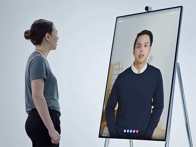 Surface Hub 2 features