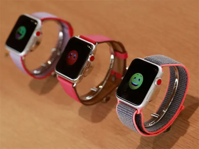 Are you a nomophobic? Then, get the Apple Watch Series 3