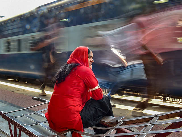 Jaipur Life Of First Woman Coolie At Jaipur Railway Station Not Your Average Porter The Economic Times