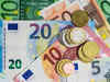 Euro firm as Italy worries ease; dollar holds upper hand on yen