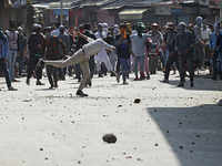 Forces will be demoralised if FIRs against stone-pelters nixed: Centre