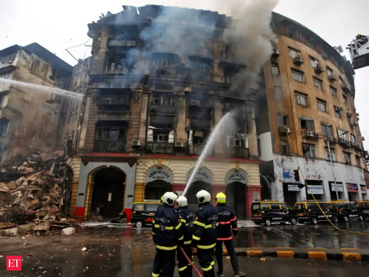 Mumbai: Massive Fire breaks out in Kothari building; two firefighters ...