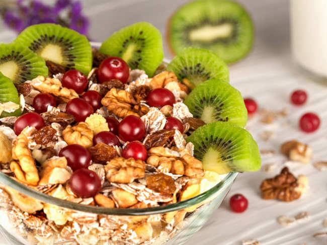 breakfast-food-nuts-cherry-kiwi_ThinkstockPhotos