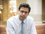 Meet Atul Gawande, the surgeon chosen by Bezos-Buffett-Dimon to head a medical startup company