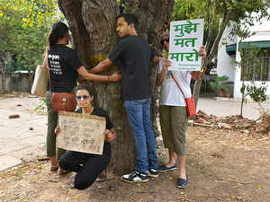 tree-protest-delhi-pti