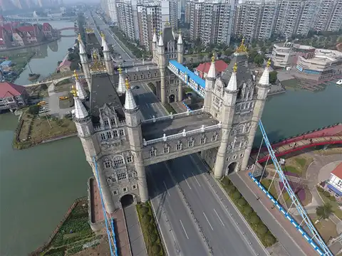 ​Tower Bridge