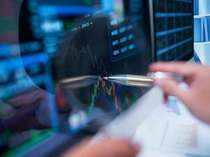 Buzzing stocks: RCom, GMR Infra, HCL Tech, TCS, BPCL