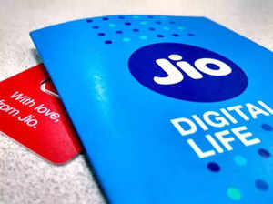 Jio-led data price reduction fuels smartphone adoption in India: Cisco