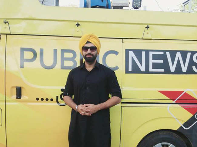 Harmeet Singh -- the first Sikh to become a newscaster in Pak