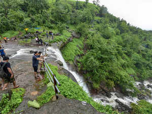 Mumbai-Waterfall-PTI