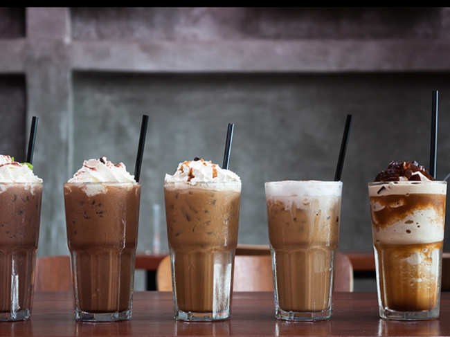 coffee-drink-eat-dessert-strawThinkstockPhotos-537415544