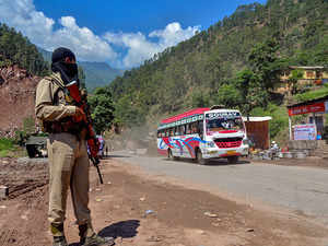 Multi-tier security as Amarnath yatra begins from Jammu