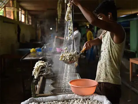 ​Taking the silk route again