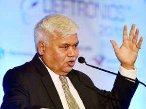Trai chief shares his Aadhaar on Twitter, asks users to prove how it can be misused