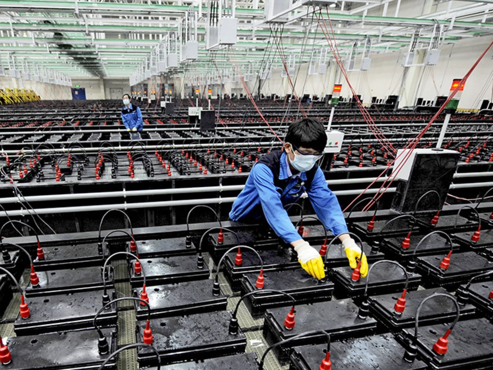 Will lead batteries soon drive off into the sunset? No, they still have