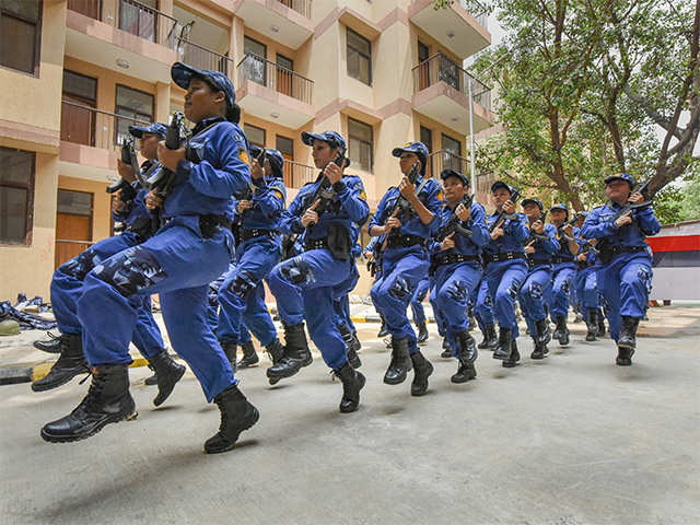 Experts At Being Lethal Delhi Police Gets India S First All Women Swat Team The Economic Times