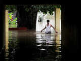 Flooded market in Delhi