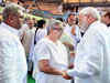 Leaders across political divide pay tributes to Atal Bihari Vajpayee