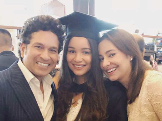 Sara Tendulkar makes parents proud, graduates from UCL