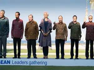 IMF-ASEAN-leaders-AFP