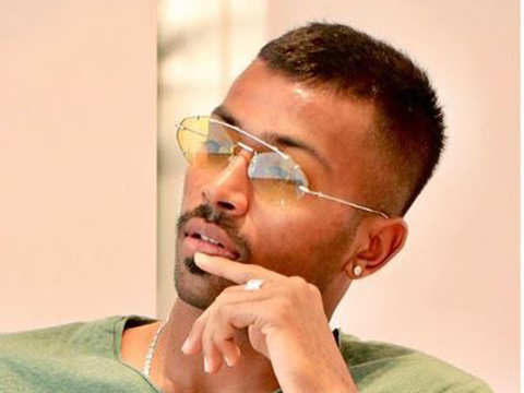 Hardik Pandya steals Dhoni's helicopter shot again; guess who else has done  it? - IBTimes India