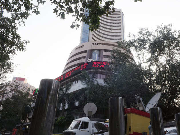 Sensex drops for 2nd day, sheds 341 pts; Nifty holds 10,000 mark for now