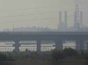 New Delhi: A view of Yamuna river as smog and air pollution continue to be above...
