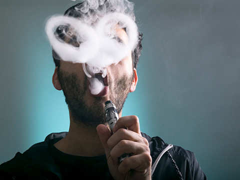 Your so called friend E cigarette may delay wound healing