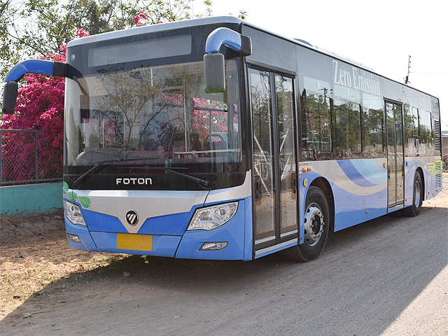 ​Low-floor 100% electric bus