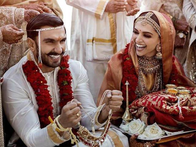 8 wedding moods of Ranveer Singh in Manyavar's trendiest styles