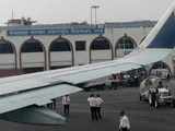Govt to offer 50-year lease to privatise six airports