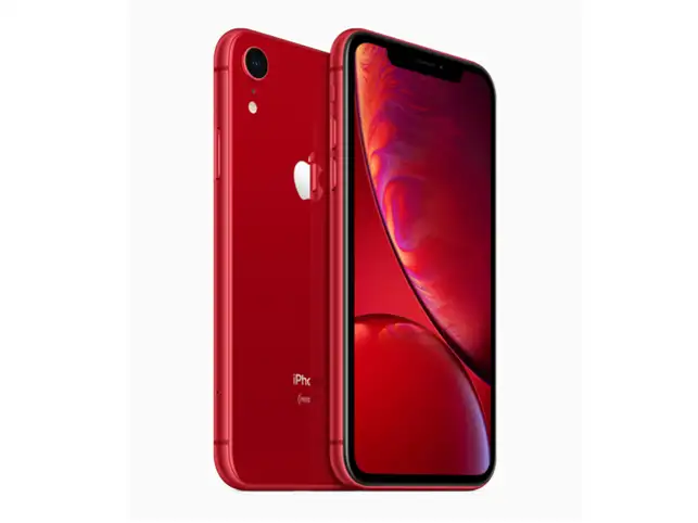 Apple Stock Drops as Trump Discusses Potential iPhone Tariff