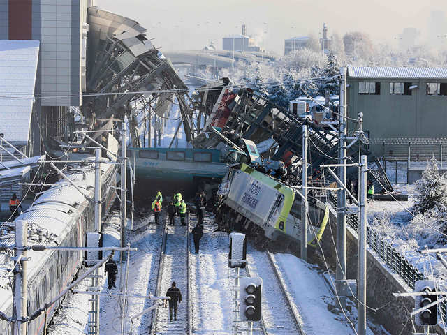 Mangled wreckage